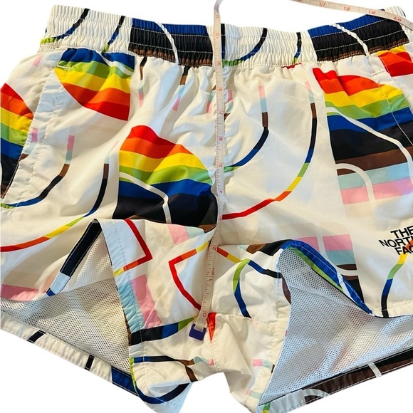 THE NORTH FACE WOMEN’S ATHLETIC SHORTS WHITE & RAINBOW COLORS SIZE SMALL - Picture 5 of 12